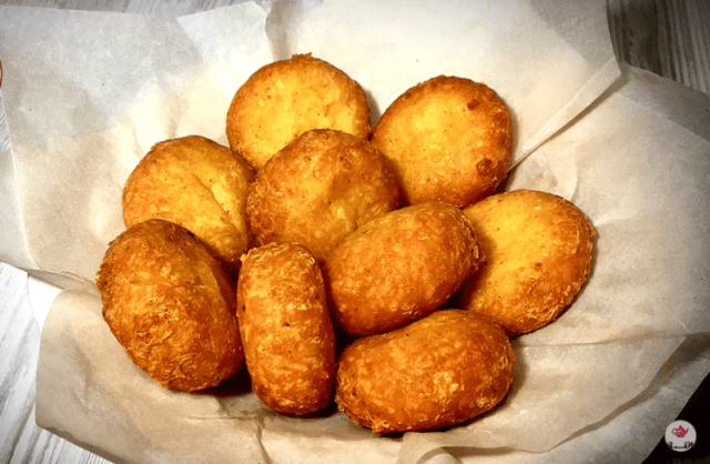 ispanskie-kulinarnye-tradicii-vozdushnye-pirozhki-vsego-iz-3-produktov-1-2351741