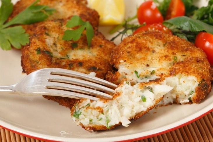 kak-poluchit-tridcat-kotlet-iz-odnoy-skumbrii-8-6847382