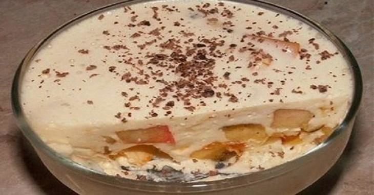 nezhnyy-i-poristyy-desert-s-bananom-v-kremankah-prostoy-recept-prigotovleniya-1-7710526