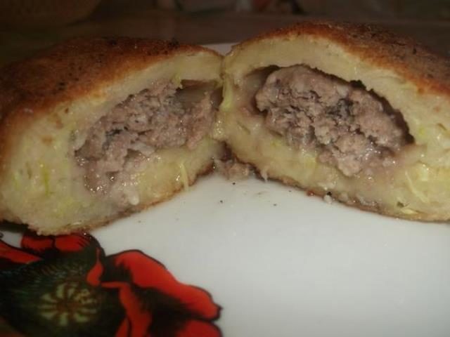 Пирожки из кабачкового теста с мясной начинкой выручют всегда.Дети берут в школе с удовольствием. pirozhki-iz-kabachkovogo-testa-s-myasnoy-nachinkoy-vyruchyut-vsegda-deti-berut-v-shkole-s-udovol-stviem-1-7730646