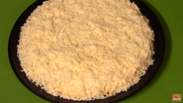 salat-sloenyy-iz-kuricy-1-3430866