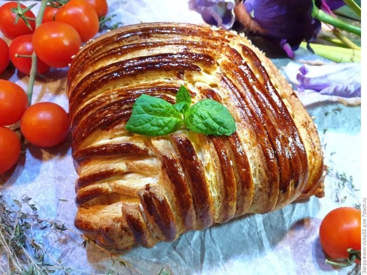 sloenyy-pirog-s-kuricey-i-shampin-onami-2-5231619