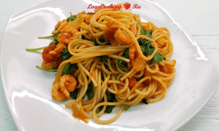 sytnoe-postnoe-blyudo-ital-yanskaya-pasta-s-krevetkami-i-shpinatom-1-4254844